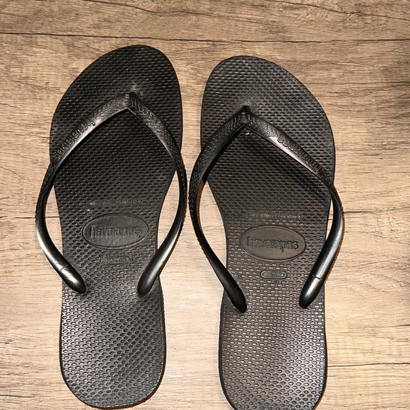 Havaianas Matte Black Slim Flip Flops Lightly Worn 39-40 - Picture 2 of 5
